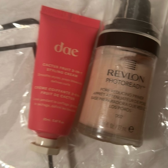 Assortment Makeup - Picture 4 of 4